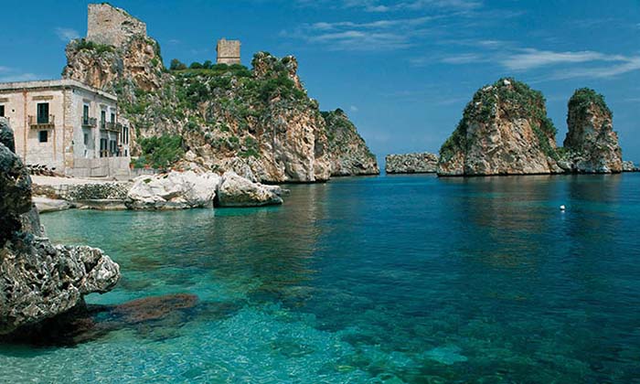 Ville in Vendita a Scopello